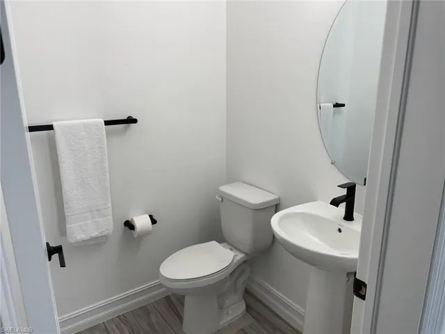 7630  Rockefeller  DR, Naples, FL 34119