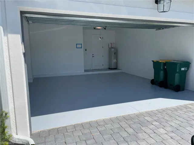 7630  Rockefeller  DR, Naples, FL 34119