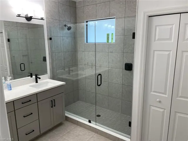 7630  Rockefeller  DR, Naples, FL 34119