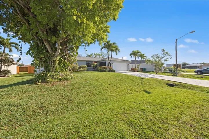 311 Sw 19 Ln, Cape Coral, Florida 33991