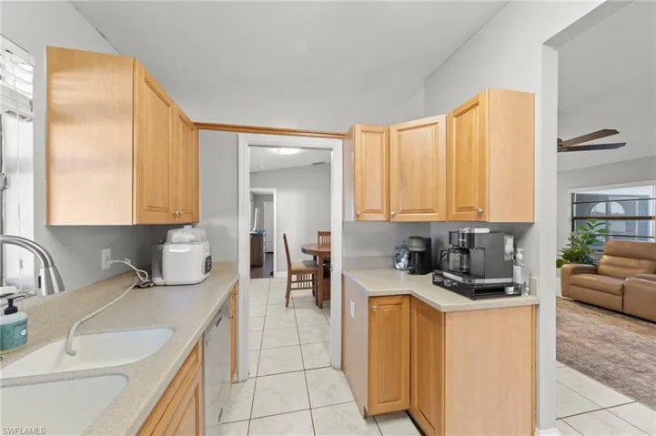311 Sw 19 Ln, Cape Coral, Florida 33991