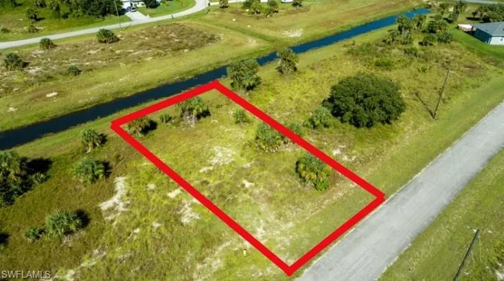 S Saturn Loop, Labelle, Florida 33935