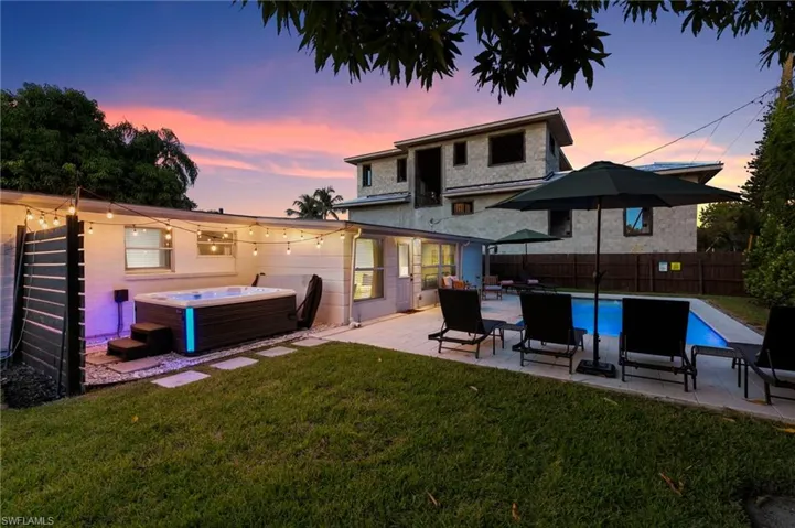 2160 Holiday Ln, Naples, Florida 34104