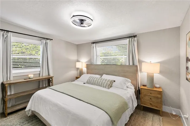 2160 Holiday Ln, Naples, Florida 34104