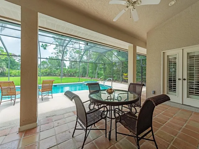 Lots of undercover  space  on the lanai