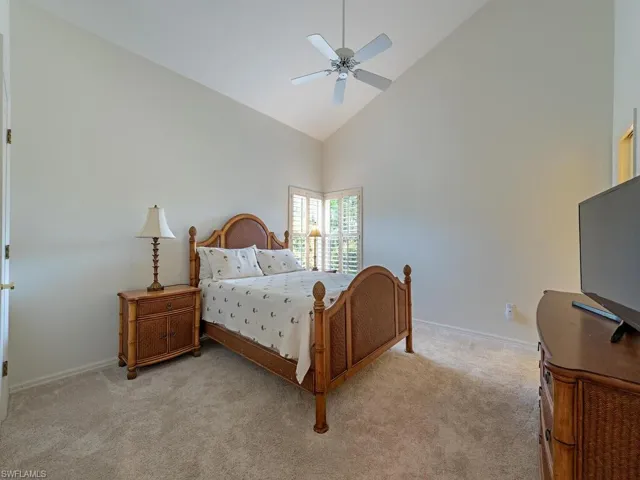 Guest bedroom #1