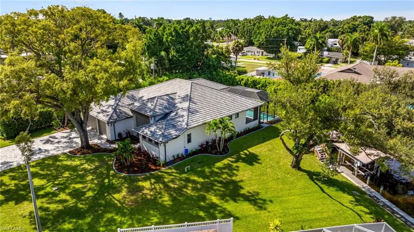 34 George Town, Fort Myers, Florida 33919