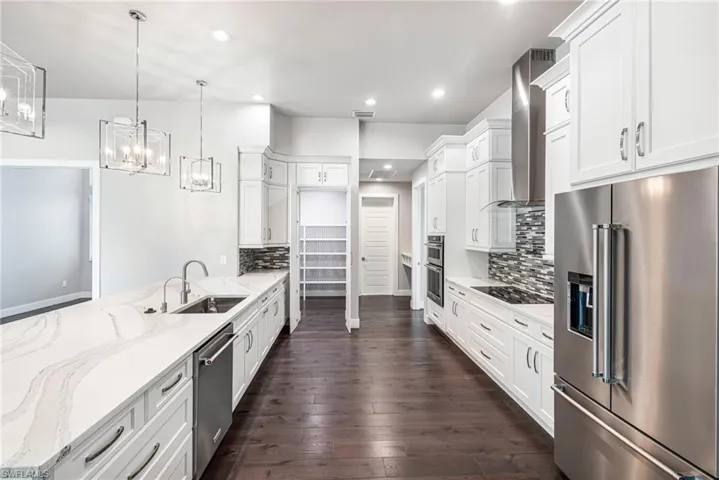 34 George Town, Fort Myers, Florida 33919