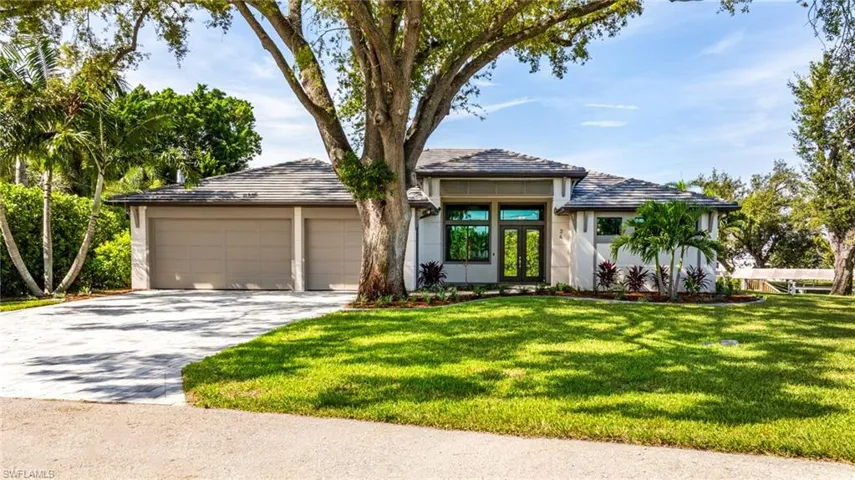 34 George Town, Fort Myers, Florida 33919