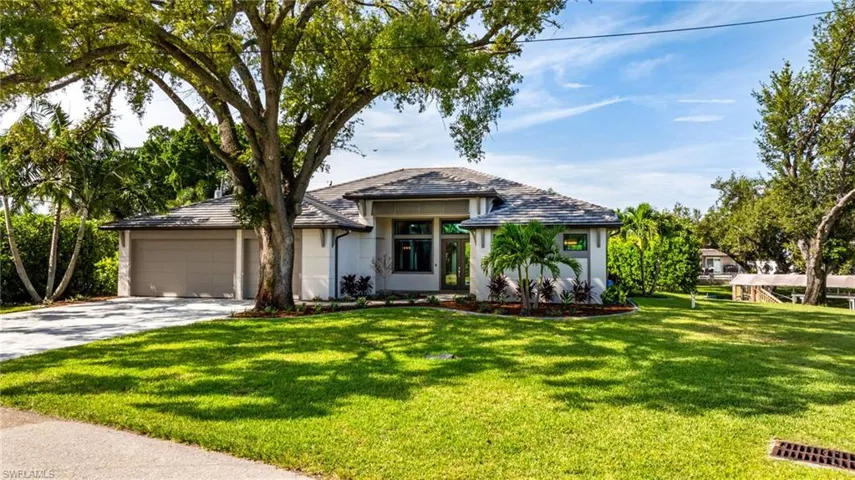 34 George Town, Fort Myers, Florida 33919