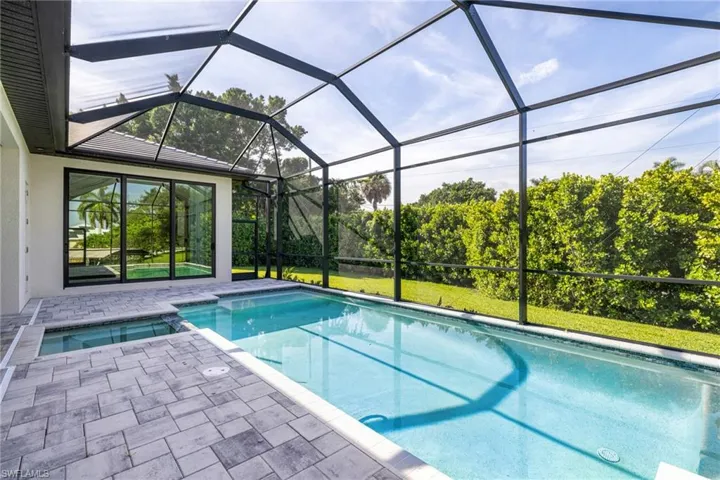 34 George Town, Fort Myers, Florida 33919