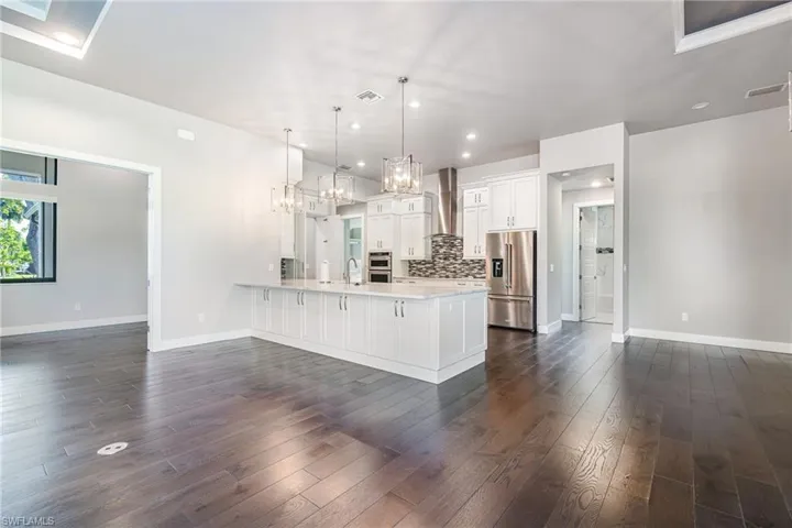 34 George Town, Fort Myers, Florida 33919