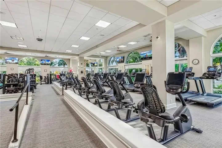 7657  Mulberry  LN, Naples, FL 34114