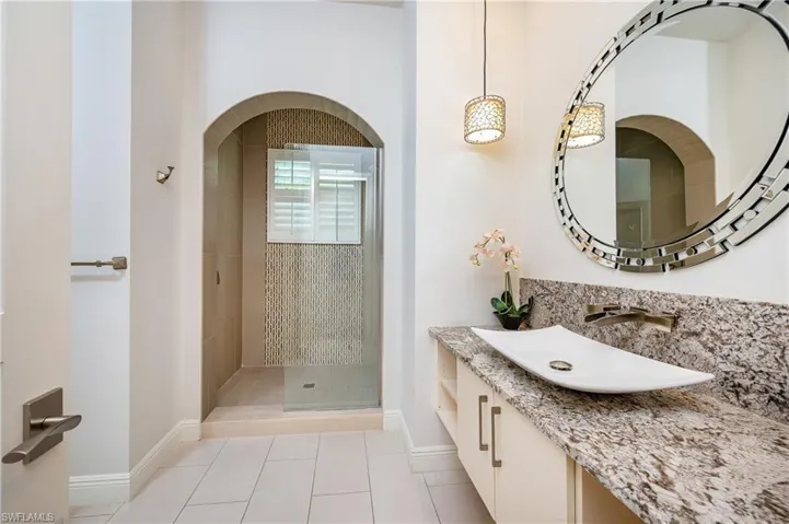 7657  Mulberry  LN, Naples, FL 34114