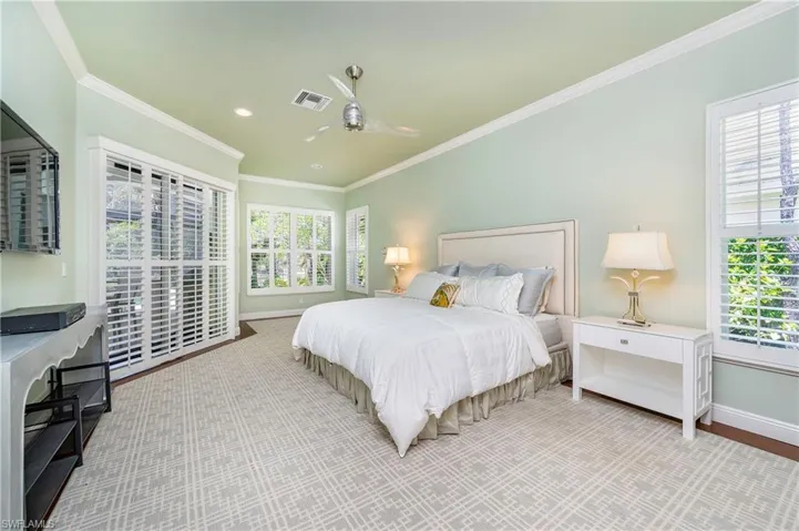 7657  Mulberry  LN, Naples, FL 34114