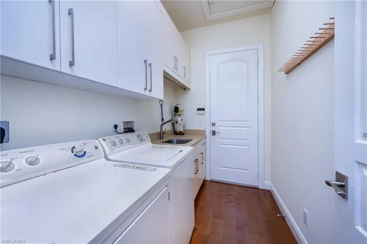 7657  Mulberry  LN, Naples, FL 34114