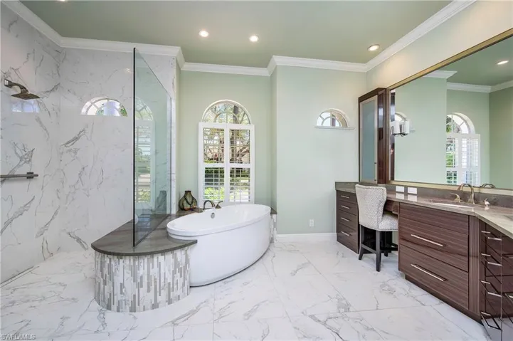 7657  Mulberry  LN, Naples, FL 34114