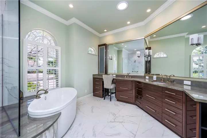 7657  Mulberry  LN, Naples, FL 34114