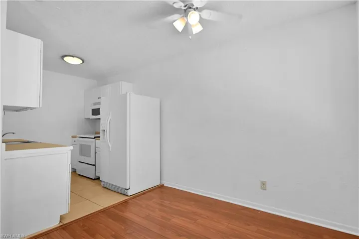 4611 Bayshore Dr O5, Naples, Florida 34112