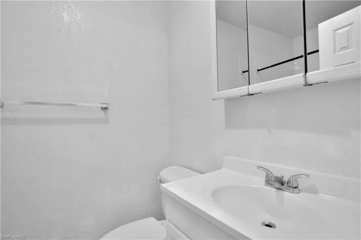 4611 Bayshore Dr O5, Naples, Florida 34112