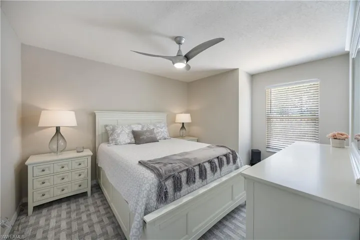 290 Emerald Bay Cir L5, Naples, Florida 34110