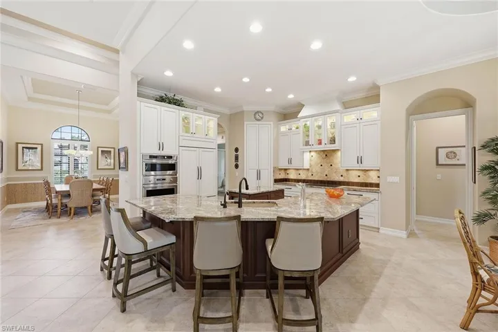 7408 Byrons Way, Naples, Florida 34113