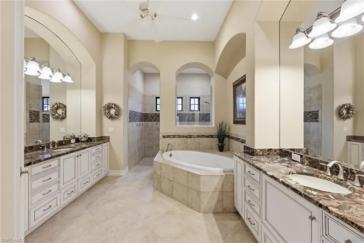 7408 Byrons Way, Naples, Florida 34113