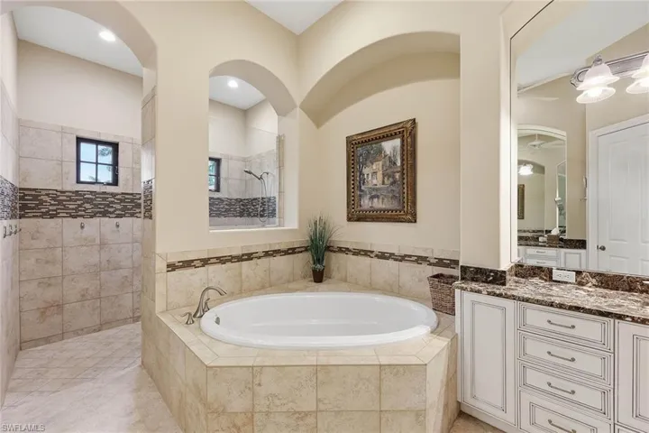 7408 Byrons Way, Naples, Florida 34113