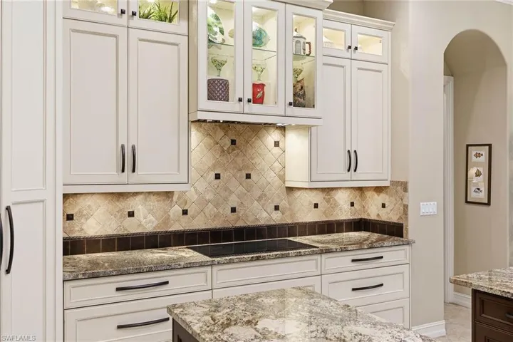7408 Byrons Way, Naples, Florida 34113