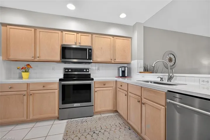 9190  Southmont  CV, Fort Myers, FL 33908