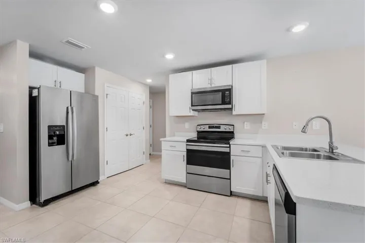 2004 Jeronimo Rd, Labelle, Florida 33935