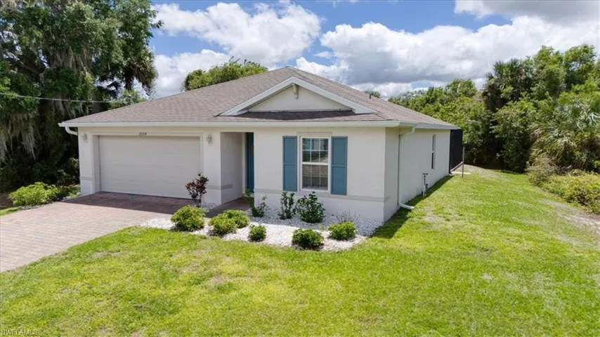 2004 Jeronimo Rd, Labelle, Florida 33935
