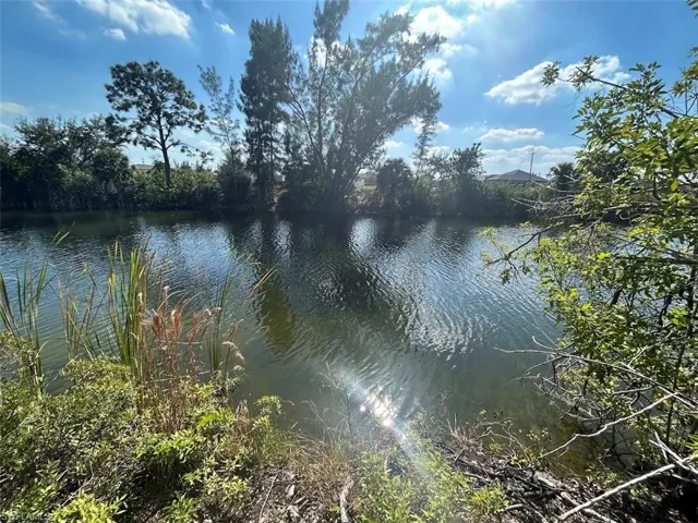122 Nw 20th St, Cape Coral, Florida 33993