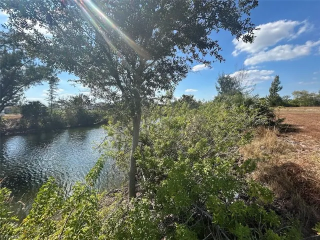 122 Nw 20th St, Cape Coral, Florida 33993