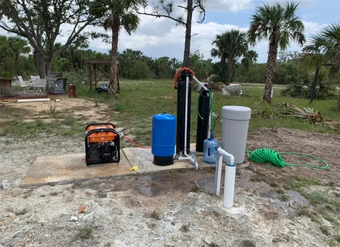 View of surrounding community