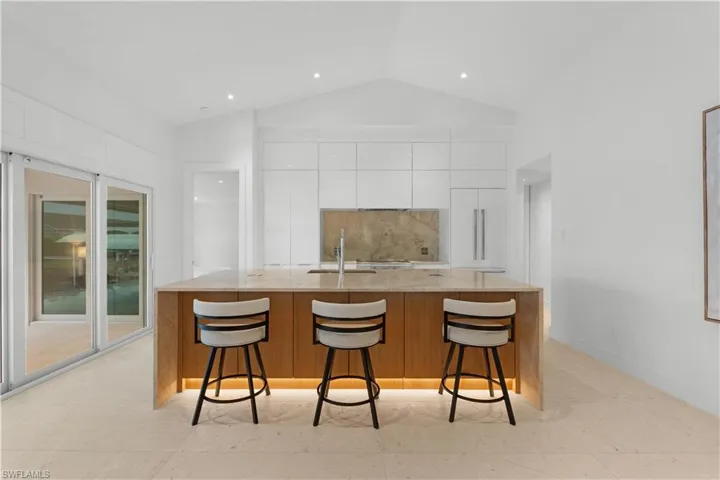 Counter top seating for optimal convenience.