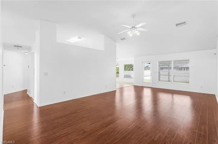 2810 Nw 24th Ave, Cape Coral, Florida 33993