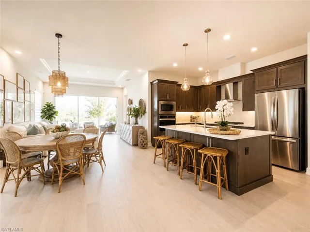 Living / Dining Area