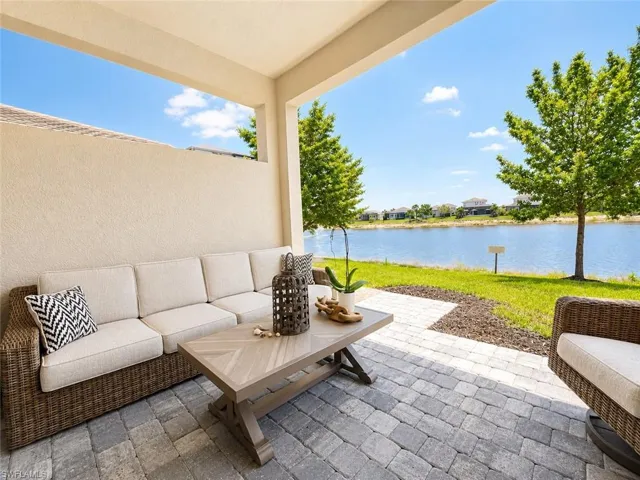 9028  Mayreau  WAY, Naples, FL 34114