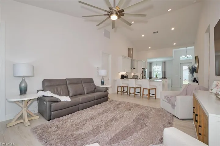 2827 NW 42nd  PL, Cape Coral, FL 33993