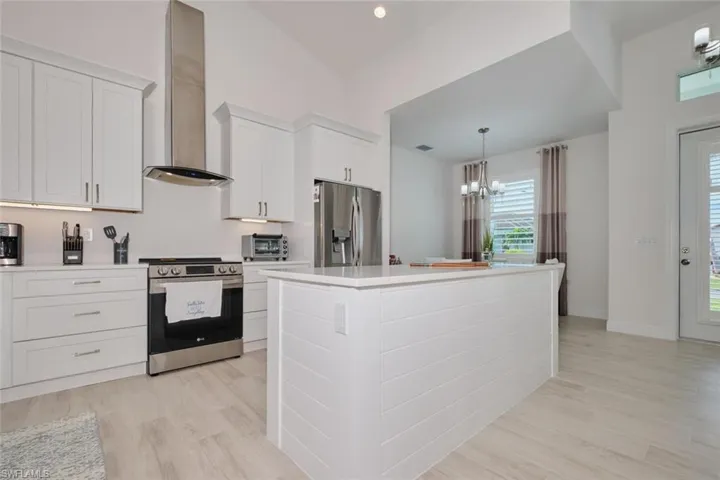 2827 NW 42nd  PL, Cape Coral, FL 33993