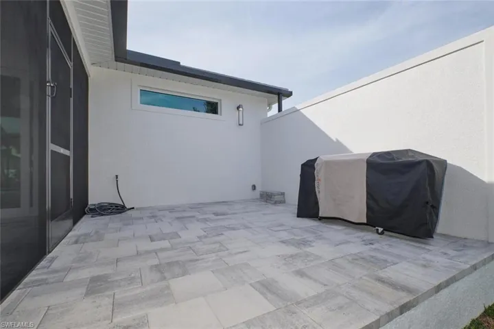 2827 NW 42nd  PL, Cape Coral, FL 33993