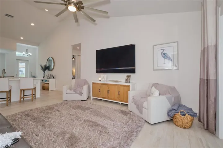 2827 NW 42nd  PL, Cape Coral, FL 33993
