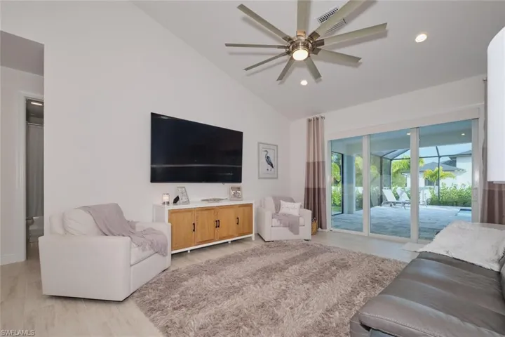 2827 NW 42nd  PL, Cape Coral, FL 33993