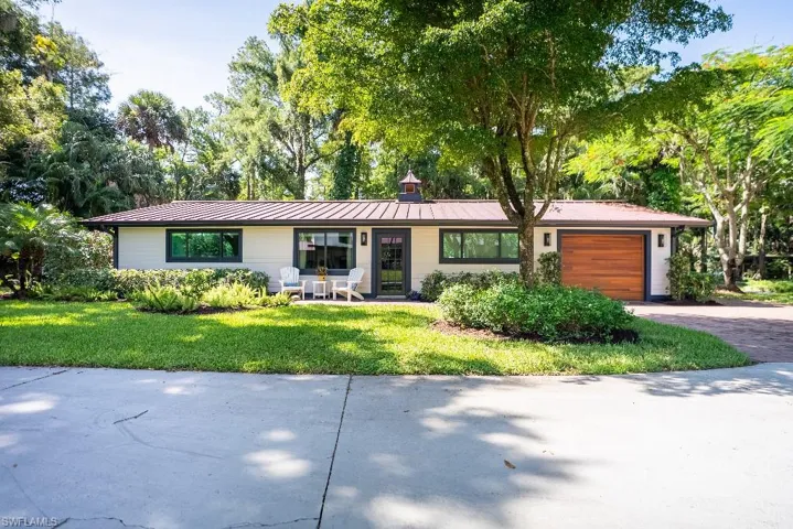 6100 Dogwood Way, Naples, Florida 34116