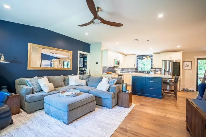 6100 Dogwood Way, Naples, Florida 34116