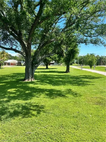 1346 E Park  AVE, Moore Haven, FL 33471