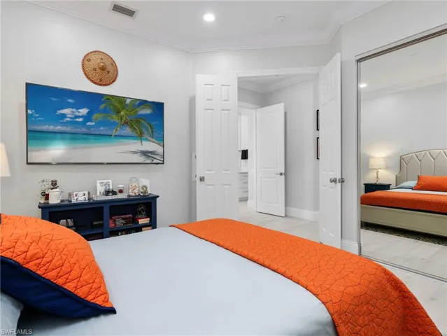 5902 Bermuda Ln, Naples, Florida 34119