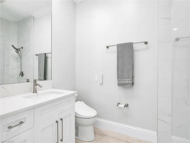 5902 Bermuda Ln, Naples, Florida 34119