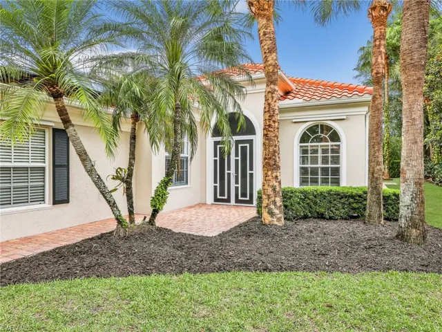 5902 Bermuda Ln, Naples, Florida 34119